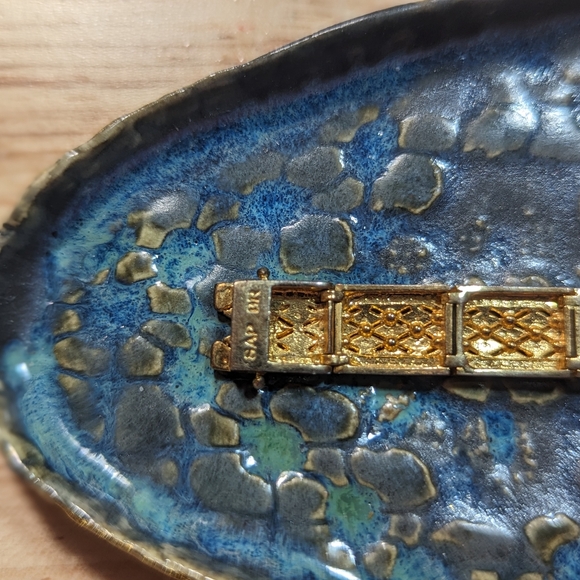 Designer SAP BR Diamond Accent Tennis Gold Tone Bracelet 7.5” Long - Picture 3 of 4